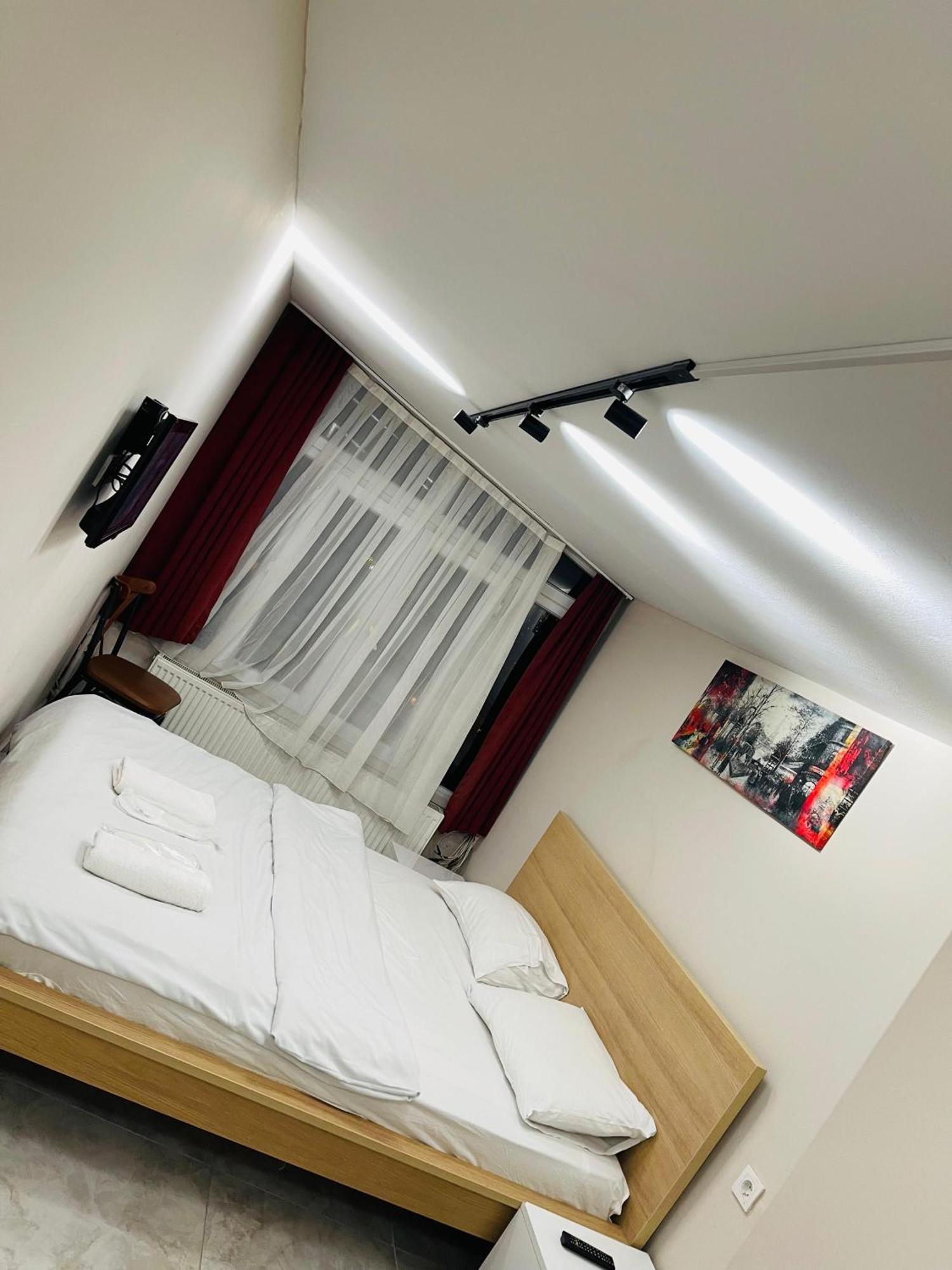 Taksim Rain Suite Istanbul Exterior photo